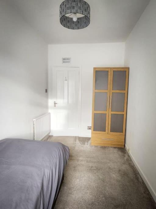 Central 2-Bedroom Bunglow With Double Sofa Bed คาร์นูสตี ภายนอก รูปภาพ