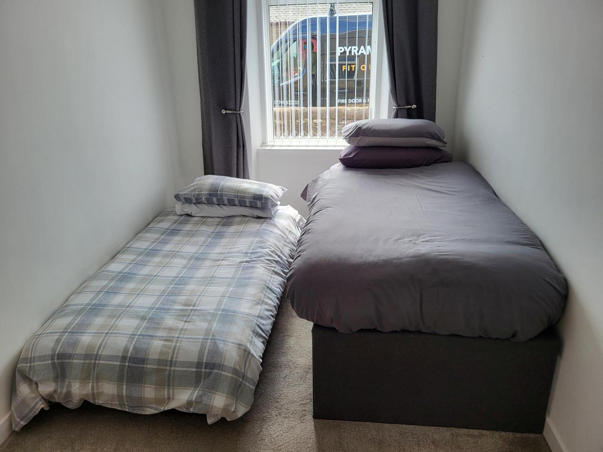Central 2-Bedroom Bunglow With Double Sofa Bed คาร์นูสตี ภายนอก รูปภาพ